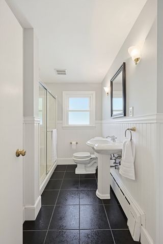 27 Lincoln St, Andover, MA 01810