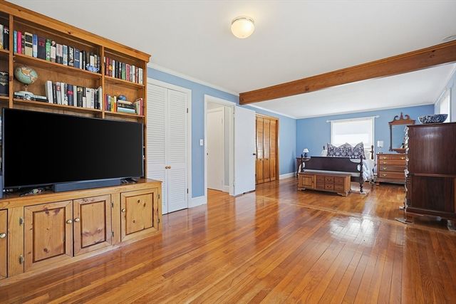 27 Lincoln St, Andover, MA 01810
