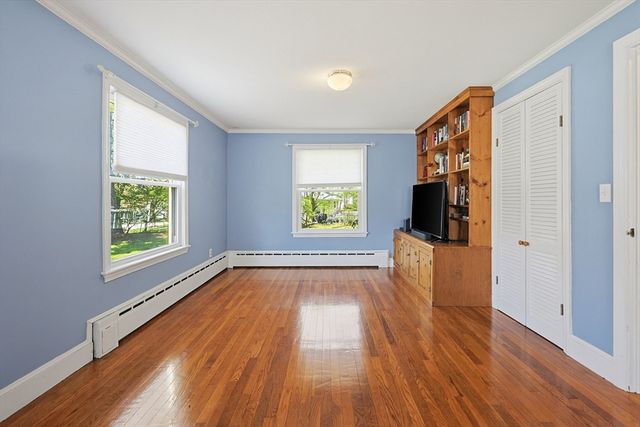 27 Lincoln St, Andover, MA 01810