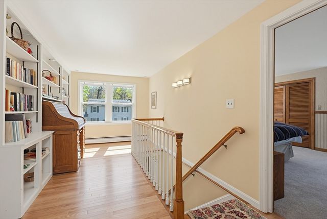 27 Lincoln St, Andover, MA 01810
