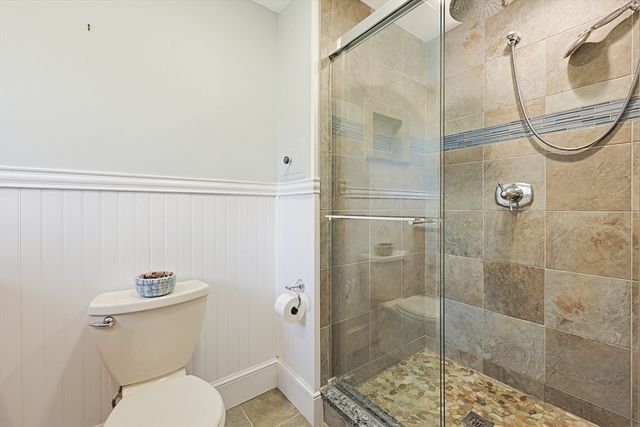 27 Lincoln St, Andover, MA 01810
