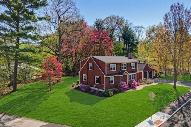 27 Lincoln St, Andover, MA 01810