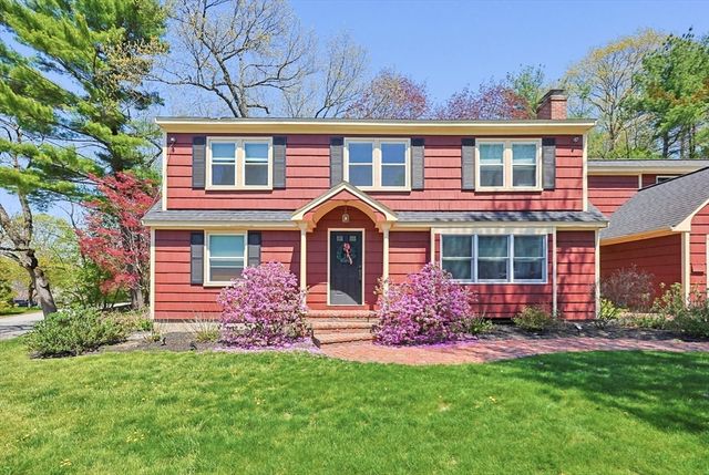 27 Lincoln St, Andover, MA 01810