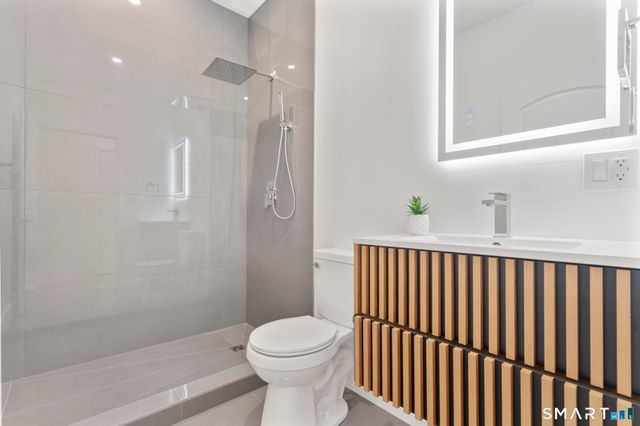 244 Cow Hill Road, Clinton, CT 06413