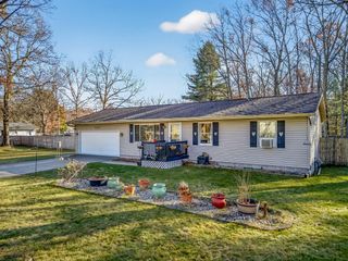 2341 Pillon Road, Dalton Twp, MI 49457
