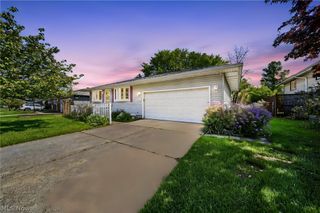 183 Erieview Drive, Eastlake, OH 44095
