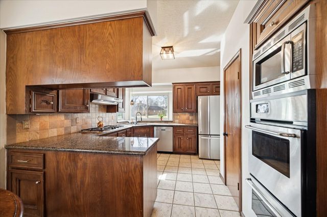 1207 Deerfield Road, Richmond, TX 77406