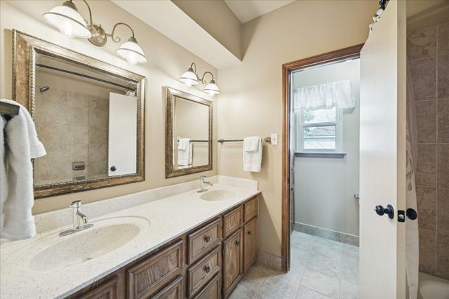 1207 Deerfield Road, Richmond, TX 77406