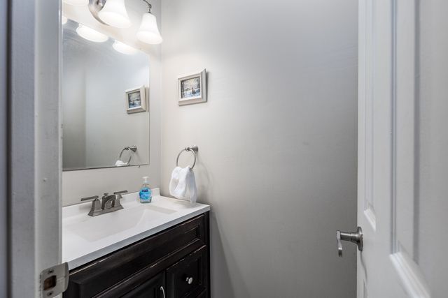 821 Thornberry Street, Ottawa, IL 61350