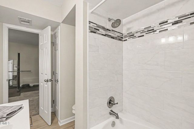 2609 Glascock Street, Raleigh, NC 27610