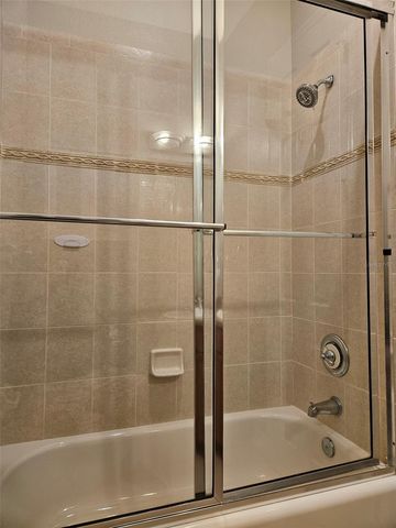 1005 EDISON PARK COURT, Tampa, FL 33606