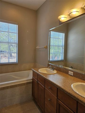 1005 EDISON PARK COURT, Tampa, FL 33606