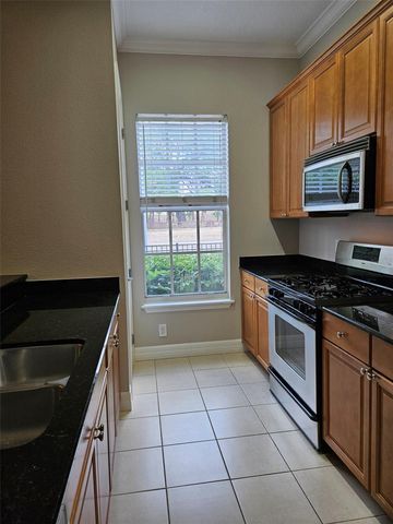 1005 EDISON PARK COURT, Tampa, FL 33606