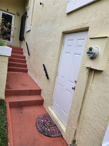 22020 SW 100th Pl 1, Cutler Bay, FL 33190