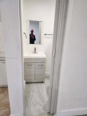 22020 SW 100th Pl 1, Cutler Bay, FL 33190