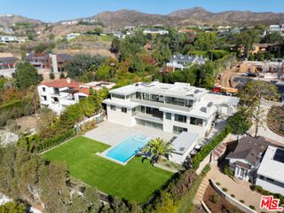 15920 Alcima Avenue, Pacific Palisades, CA 90272