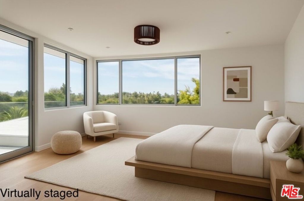 Image 12 of property listing at 15920 Alcima Avenue, Pacific Palisades, CA 90272