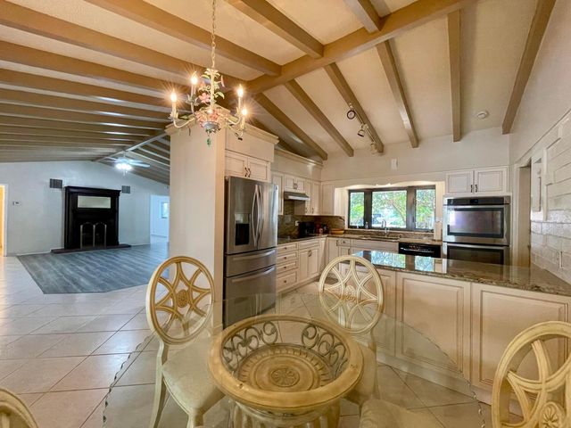 2725 NE 27th Court, Fort Lauderdale, FL 33306