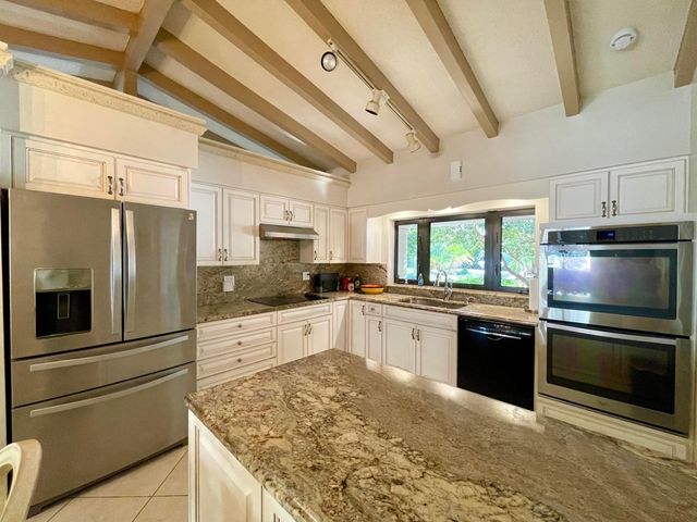 2725 NE 27th Court, Fort Lauderdale, FL 33306