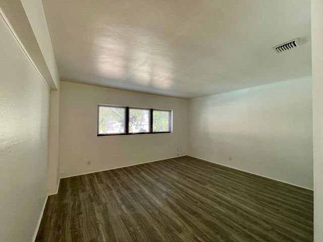 2725 NE 27th Court, Fort Lauderdale, FL 33306