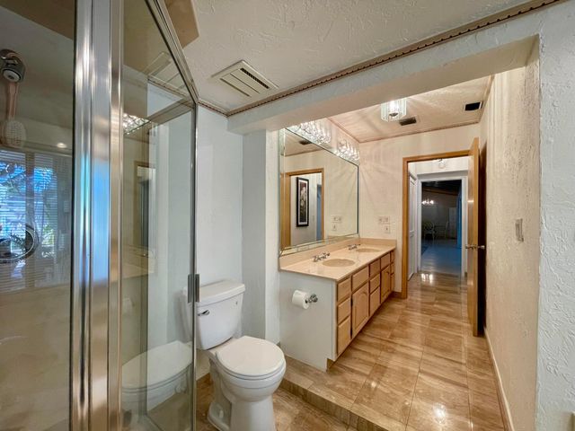 2725 NE 27th Court, Fort Lauderdale, FL 33306