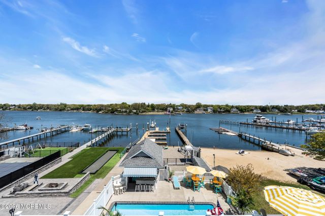 137 Riverside Drive N, Brick, NJ 08724