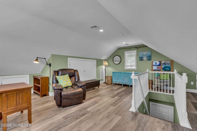 137 Riverside Drive N, Brick, NJ 08724