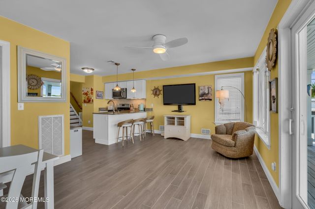 137 Riverside Drive N, Brick, NJ 08724