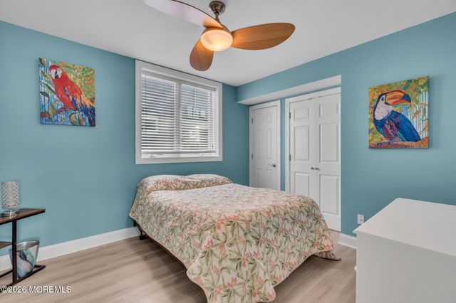 137 Riverside Drive N, Brick, NJ 08724