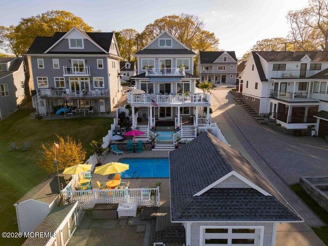 137 Riverside Drive N, Brick, NJ 08724