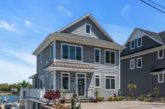 137 Riverside Drive N, Brick, NJ 08724