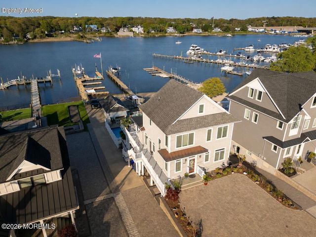 137 Riverside Drive N, Brick, NJ 08724