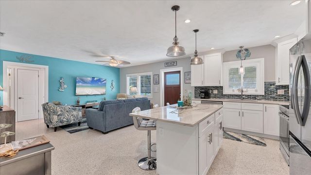 154 CRESCENT DRIVE, Anna Maria, FL 34216
