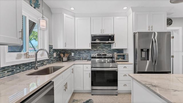 154 CRESCENT DRIVE, Anna Maria, FL 34216