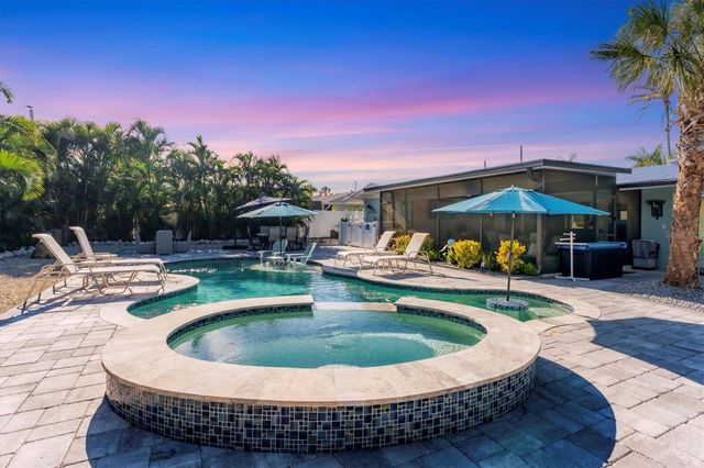 154 CRESCENT DRIVE, Anna Maria, FL 34216