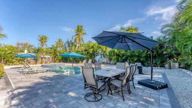 154 CRESCENT DRIVE, Anna Maria, FL 34216