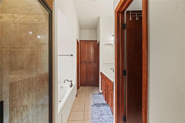 4909 Stag Horn Drive, Yukon, OK 73099