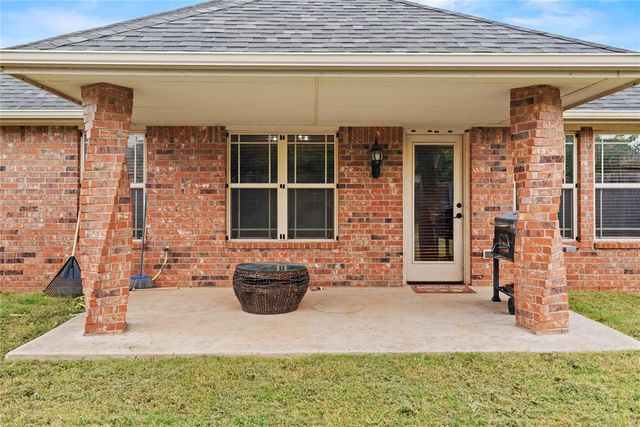 4909 Stag Horn Drive, Yukon, OK 73099