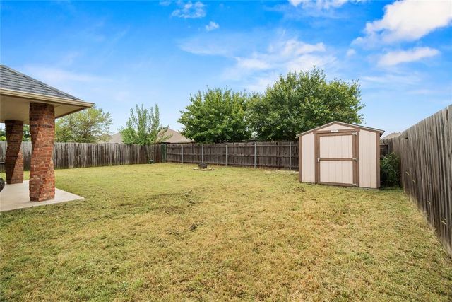 4909 Stag Horn Drive, Yukon, OK 73099