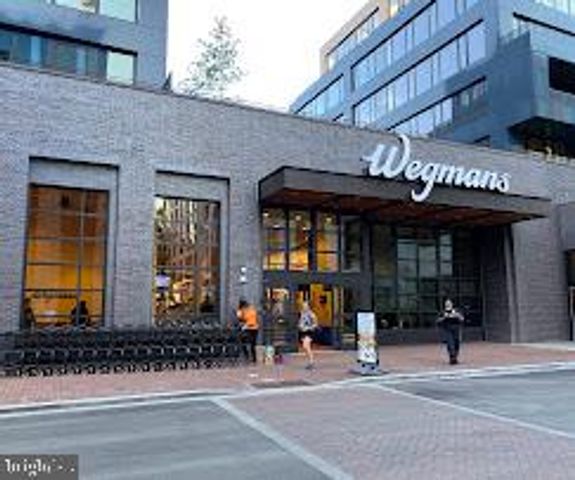 5309 CHILLUM PL NE, Washington, DC 20011