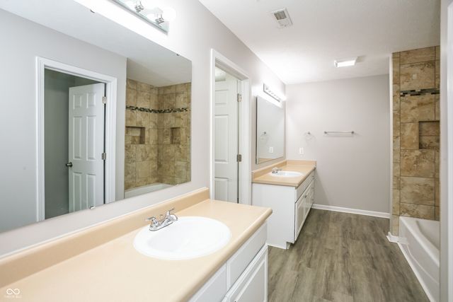 6300 E Runnymede Court, Camby, IN 46113