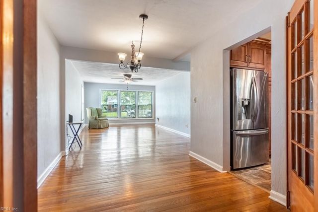 33 Saint Albans DR, Hampton, VA 23669
