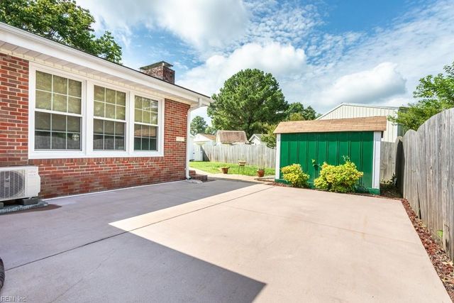 33 Saint Albans DR, Hampton, VA 23669