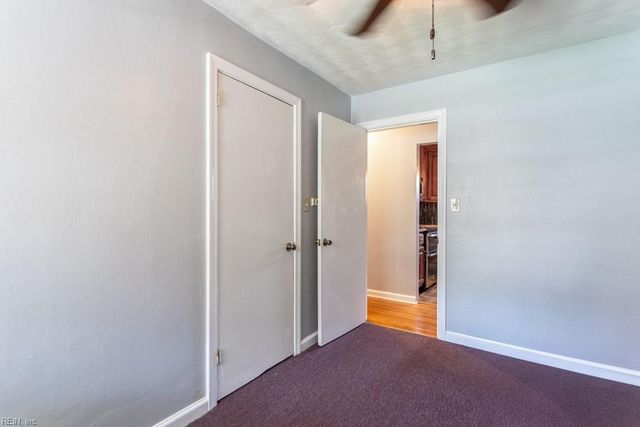 33 Saint Albans DR, Hampton, VA 23669