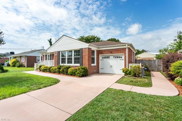 33 Saint Albans DR, Hampton, VA 23669