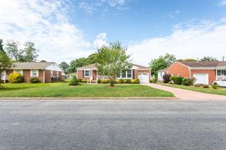 33 Saint Albans DR, Hampton, VA 23669