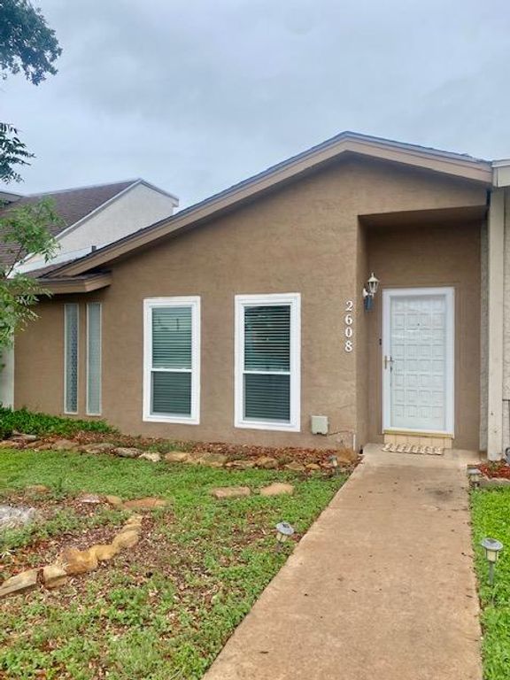 Image 1 of property listing at 2608 Sunset Dr, San Angelo, TX 76904