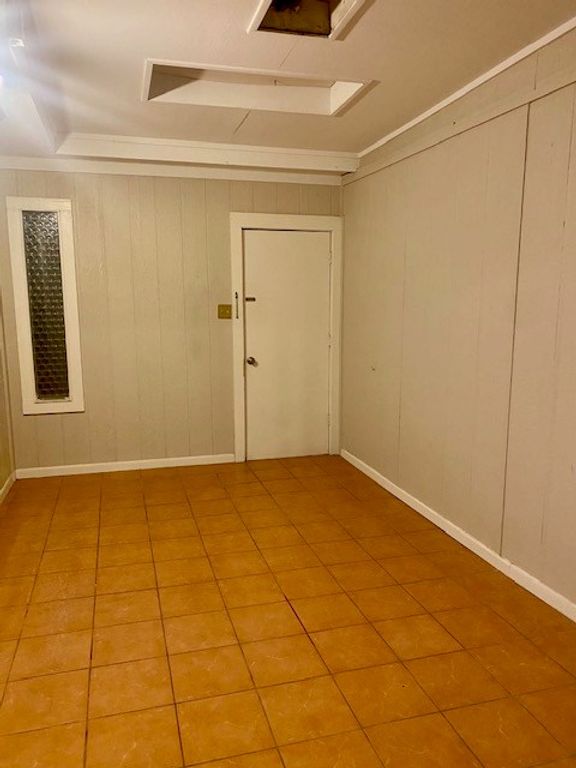 Image 12 of property listing at 2608 Sunset Dr, San Angelo, TX 76904