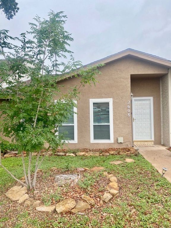 Image 2 of property listing at 2608 Sunset Dr, San Angelo, TX 76904