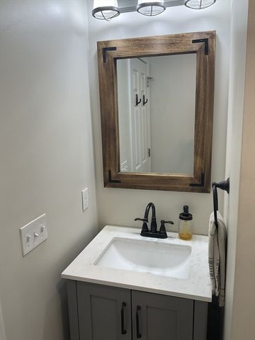 406 Michael Sears, Belchertown, MA 01007